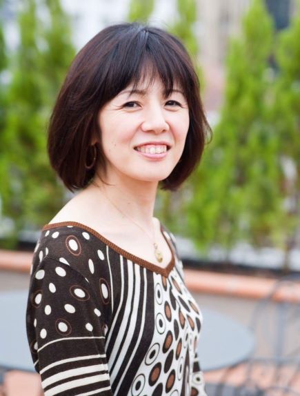 �r�c�R���q