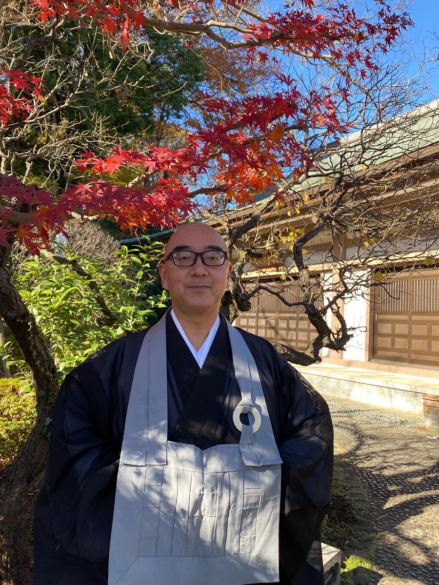 ��c ����